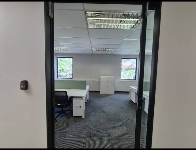 74M² OFFICE TO LET IN SANDTON CENTRAL